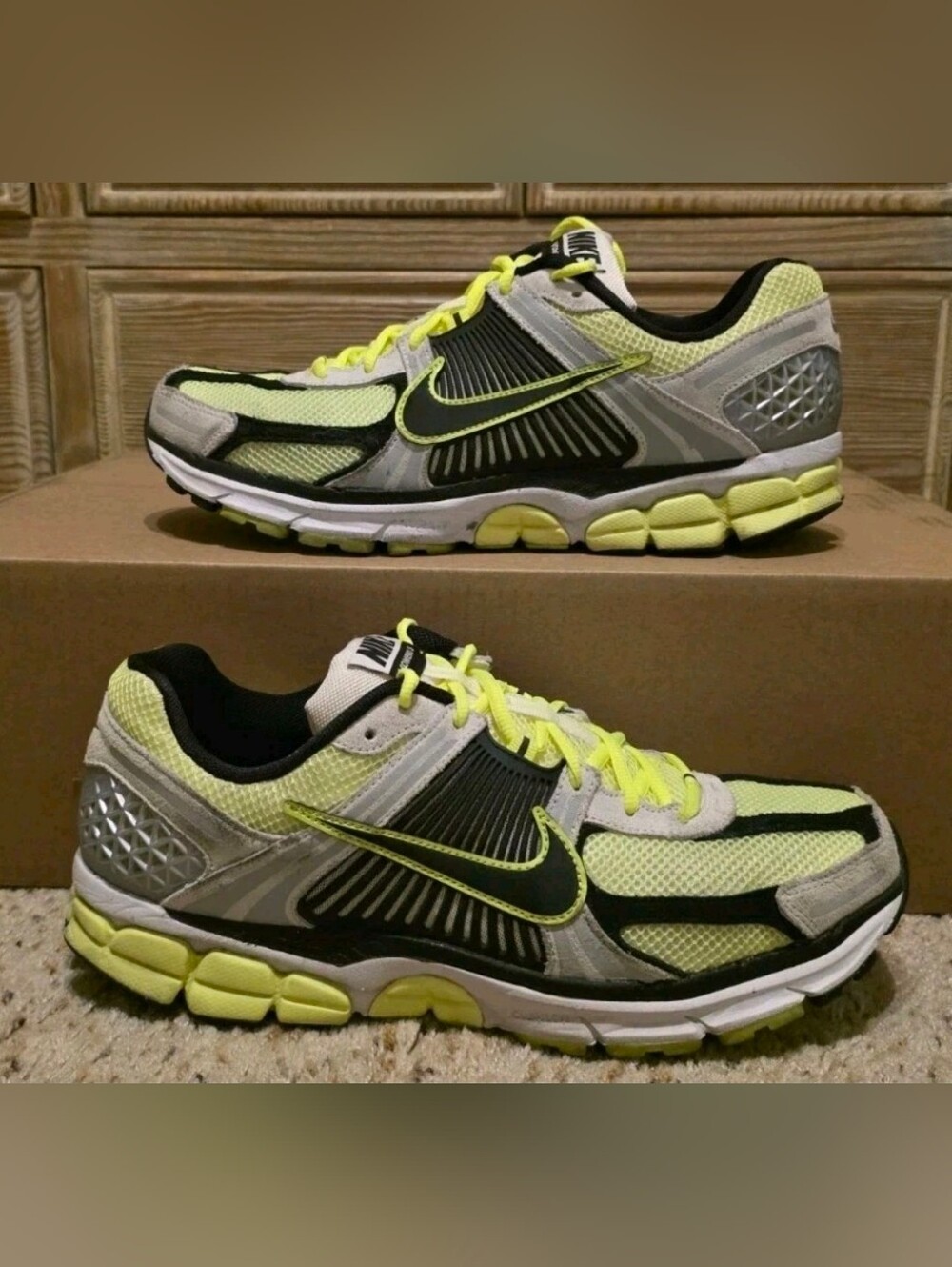 Size 12 Mens - Nike Zoom Vomero 5 Life Lime Platinum Black White - FB9149-701